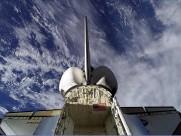 探索宇宙-太空中的宇航员图片