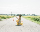日本超萌小女孩公路摄影图片大全