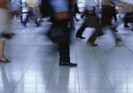 人物走路腿部特写图片