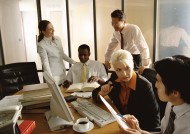 办公室会议讨论图片大全