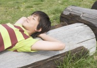 青少年外出郊游图片