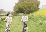 青少年外出郊游图片