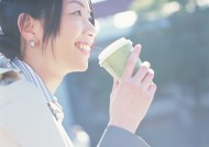 白领女性放松休息图片