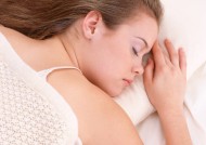 女性睡眠图片