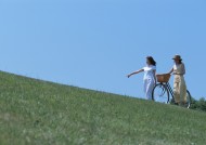 女性骑自行车休闲图片大全