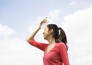 朋友户外野餐图片