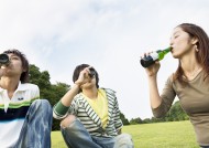 朋友户外野餐图片