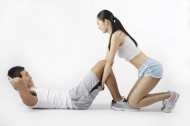 男女双人健身姿态图片