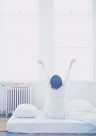 女性清晨起床图片大全