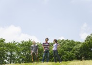 大学生校园草地休闲图片大全