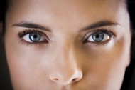 女性眼睛特写图片大全