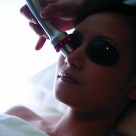 女性皮肤光疗护理图片