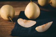 脆甜可口的雪花梨图片