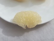 晶莹剔透的西柚图片