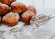 传统的波兰甜甜圈图片