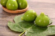 新鲜美味的无花果图片