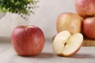 脆甜美味的苹果图片