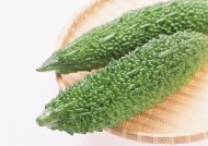 清爽健康的苦瓜图片