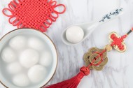 白色汤圆图片