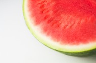 新鲜清凉解暑切开的西瓜图片大全