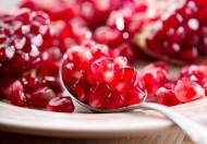 新鲜的石榴图片