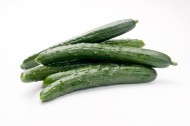 脆甜鲜嫩的黄瓜图片