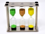 用来测量时间的沙漏图片