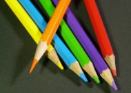颜色多种多样的彩色铅笔图片