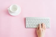 白色键盘图片