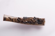 复古木质雕刻烟嘴图片