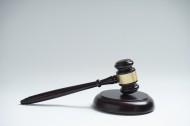 公正的法槌图片