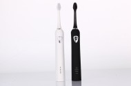 非常实用的电动牙刷图片