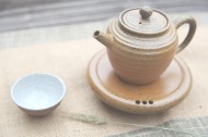 陶器茶具的图片