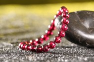 精致透明的手串图片