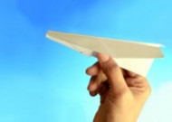 伴随童年梦想的纸飞机图片大全