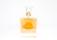 高端有情调的香水图片大全