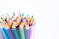 五颜六色的彩色铅笔图片