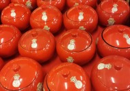 色彩缤纷的花盆陶罐图片