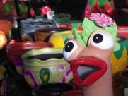 色彩缤纷的花盆陶罐图片