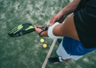 充满竞技性的网球运动图片