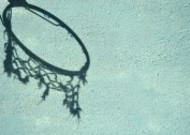 操场篮球框的图片
