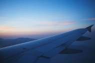 高空中的机翼图片大全