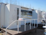 高端时尚房车图片