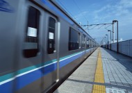 飞速的地铁图片