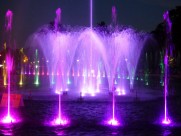 美妙的音乐喷泉图片