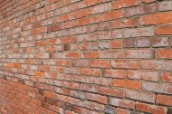 红砖堆砌成的墙图片