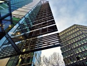 高耸的大厦图片