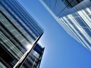 高耸的大厦图片