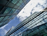 高耸的大厦图片