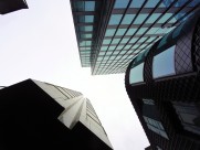 高大耸立的写字楼图片